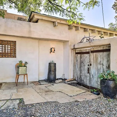 Apartment Adobe Studio: 2 Blocks To Dtwn Plaza!